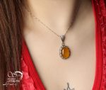 پلاک نقره زنانه با نگین عقیق زرد تایلندی (شرف الشمس) بدون زنجیر کد 2634 - Image 2